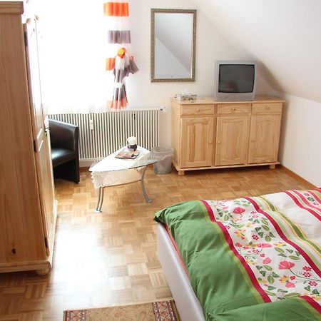 Hotel Am Schloss Neuenstein Room photo